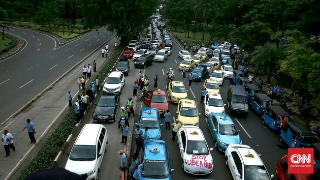 Disomasi, 34 Perusahaan Taksi Terancam Tak Beroperasi