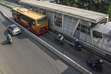 menolak-ditilang-pegawai-ma-cakar-polantas-di-jatinegara