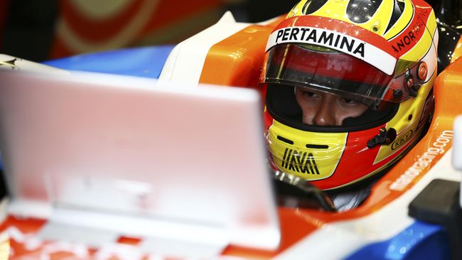 Rio Haryanto Dipecat Manor Racing, Sang Ayah Mau Pingsan