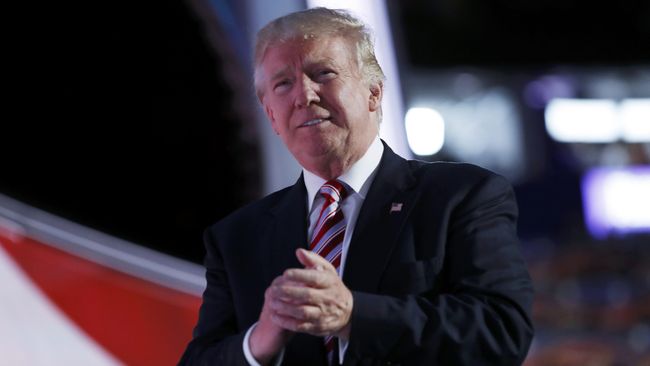 Trump Rencanakan Tes Ideologi Bagi Muslim yang Ingin Masuk AS