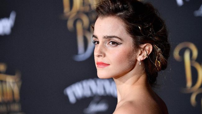 Indonesia Loloskan Konten Gay 'Beauty and the Beast'