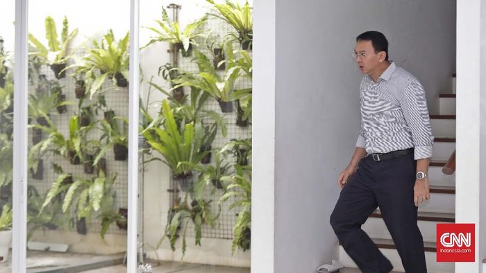 Ahok-Djarot Hilang dari Peredaran