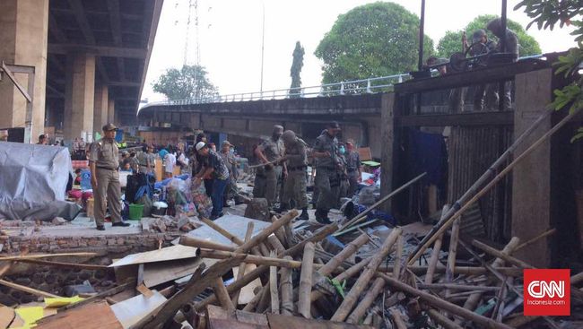 jadi-tempat-maksiat-bangunan-liar-kalijodo-digusur