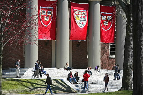 Orang Indonesia Lulusan Harvard Law School