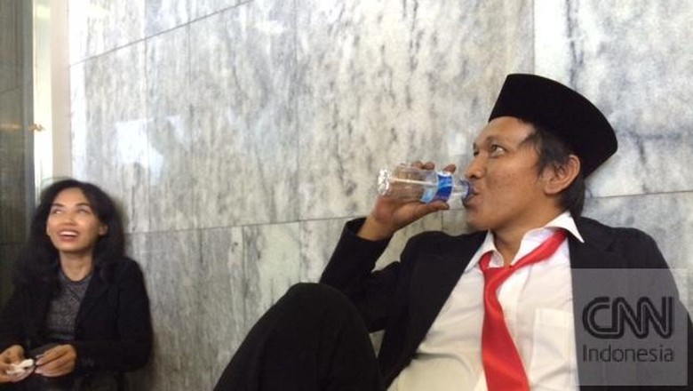 Adian Napitupulu Protes Fahri Hamzah Sebut Anggota DPR Bloon di TV