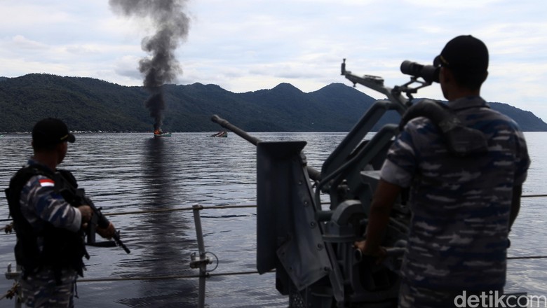 Jokowi Perintahkan TNI Bangun Sistem Pertahanan di Luar Jawa dan Bali