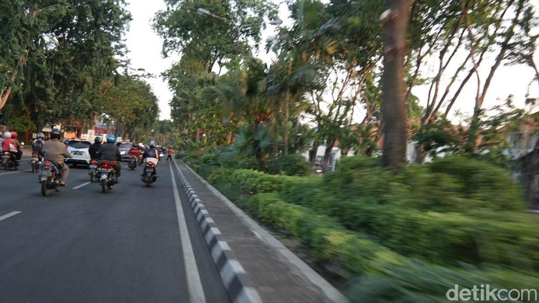 Trem Siap Mengaspal di Surabaya, Jalan Raya Darmo akan Dilebarkan