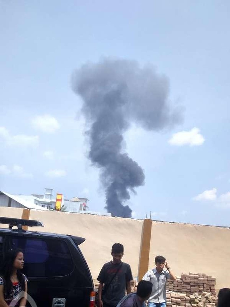 BREAKING NEWS Pesawat Hercules yang Jatuh di Medan Mengenai Rumah Warga