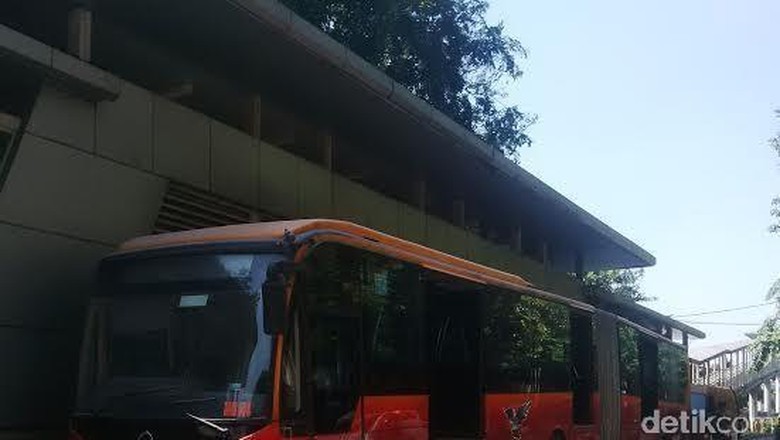 Cegah Bus Terbakar dan Mogok, PT TransJ Rekrut 100 Teknisi Pemeriksa