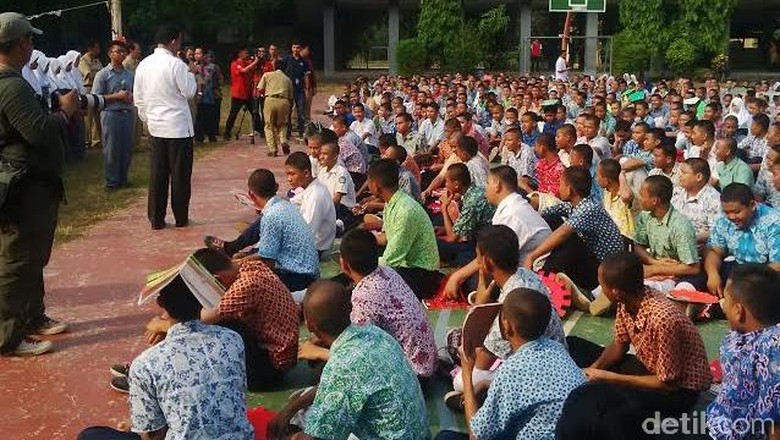 Mendikbud Sesalkan MOS di SMAN 2 Tangerang