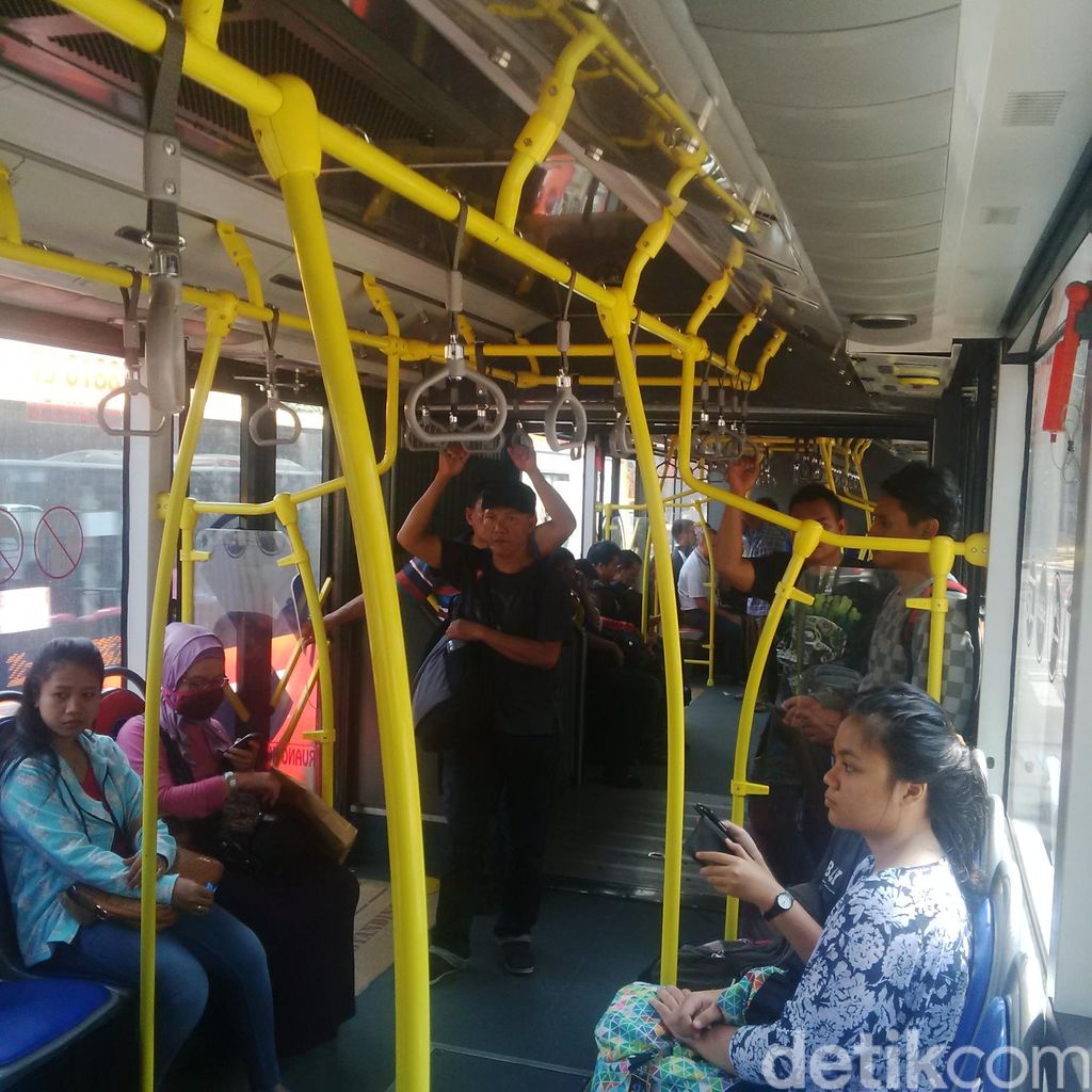Bus TransJ: Scania Muat 39 Orang, Zhong Tong 77 Orang