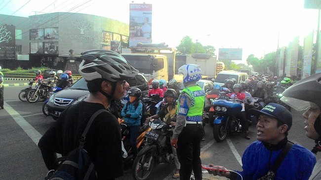 Pria yang Tegur Konvoi di Yogya Bernama Elanto, Aksinya Spontan