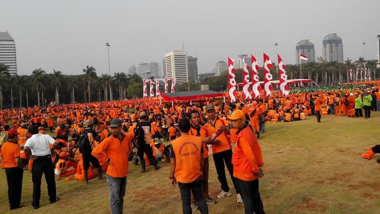 Ahok: Lurah dan Camat Tak Perlu Galang KTP Buat Saya!