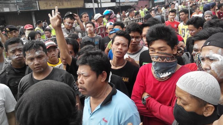 Kampung Pulo Memanas, Warga di Bantaran Kali Ciliwung Menolak Digusur