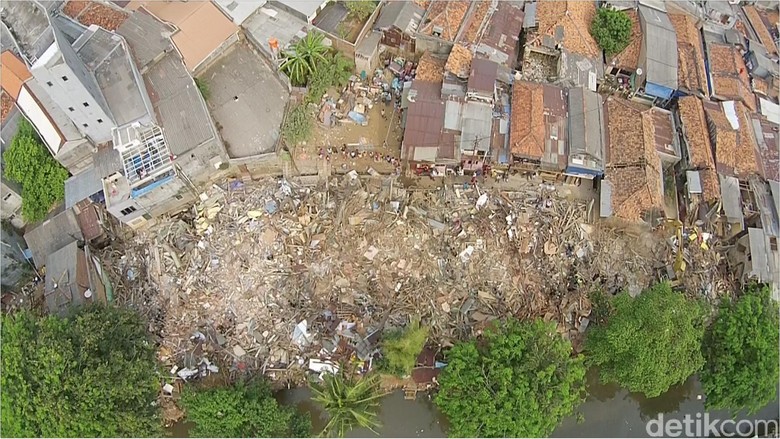 Sepanjang 1,8 Km di Kampung Pulo Dibersihkan, Ciliwung Akan Dibuat Keren