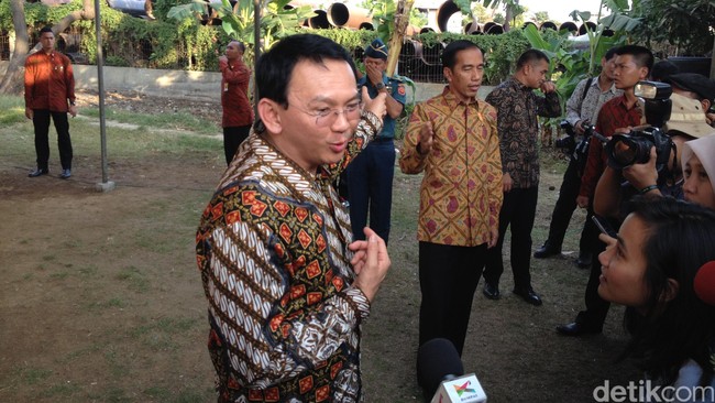Reuni dengan Ahok, Jokowi Tersenyum: Ini Blusukan Gubernur dan Wagub!