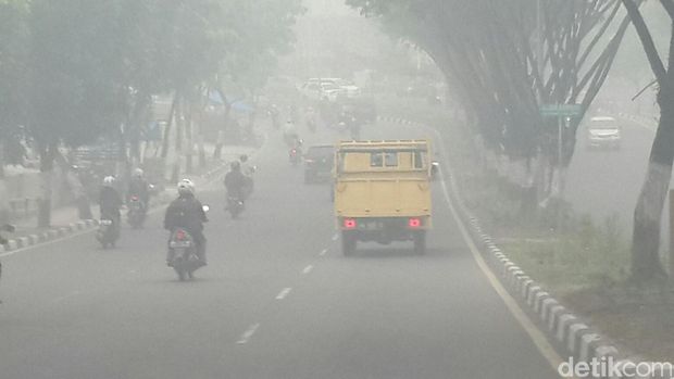 Riau Darurat Asap, Ini Penampakan Parah Pekanbaru