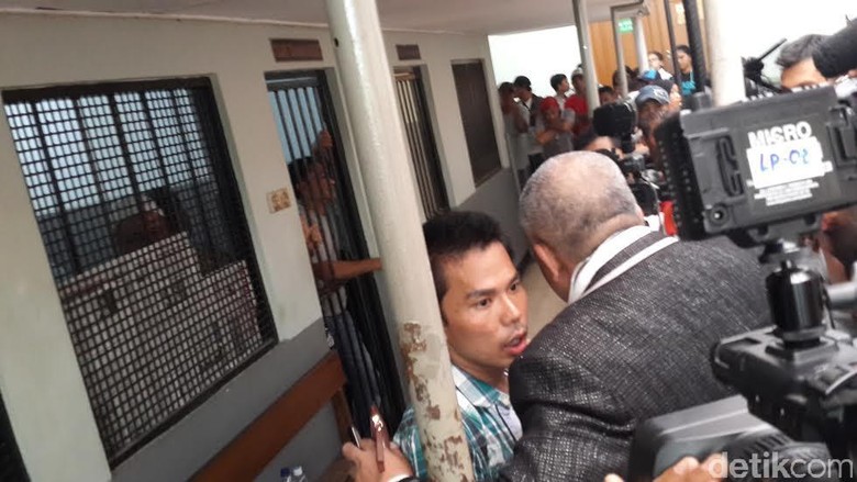 Anggota Dewan Pakai Jasa Artis di Hotel di Thamrin Saat Makan Siang