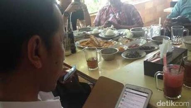 Jokowi Diserang Tagar Negatif di Twitter, Istana: Kritik Adalah Vitamin