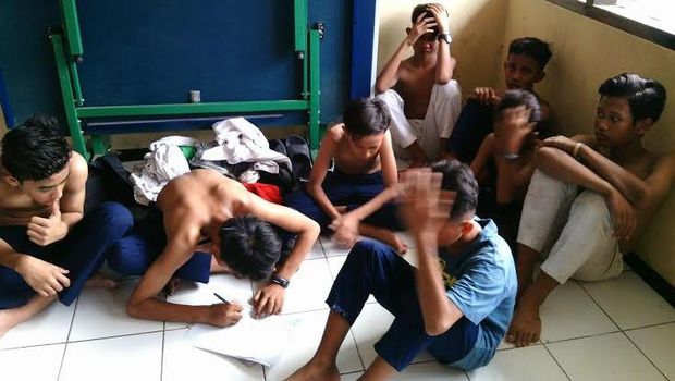 Diamankan Saat Hendak Tawuran, Puluhan Pelajar Ini Pucat di Kantor Polisi