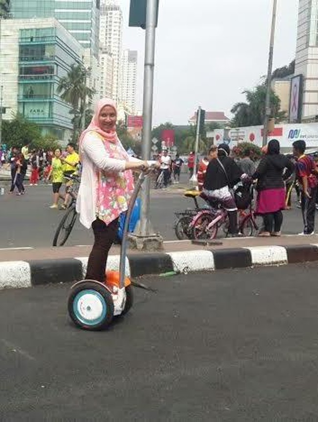 Ingin Mencoba Mengendarai Segway? Pinjam Saja Punya Polisi di CFD