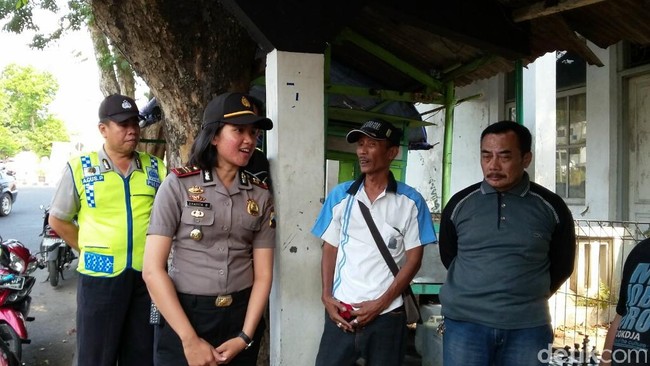 Kapolsek muda dhayita dikenal sebagai pemimpin sopan yang disiplin