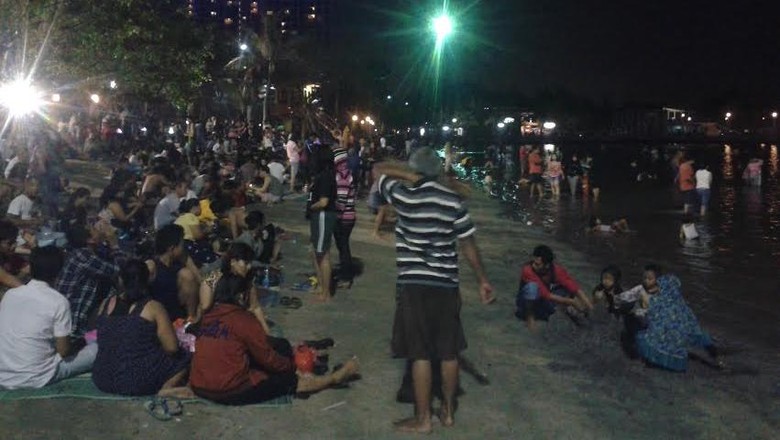 Malam Satu Suro di Ancol, Ketika Bra Dibuang Cuma-cuma di Pantai
