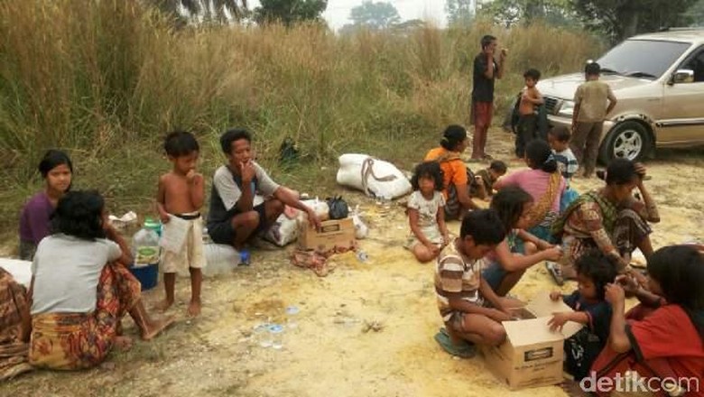 Orang Rimba Jambi Mengungsi Karena Asap, Jalan Kaki ke Sumbar dan Riau