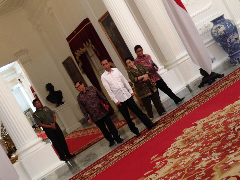 Bertemu Megawati 2 Jam, Jokowi: Kami Bicara Ekonomi dan Bencana Asap