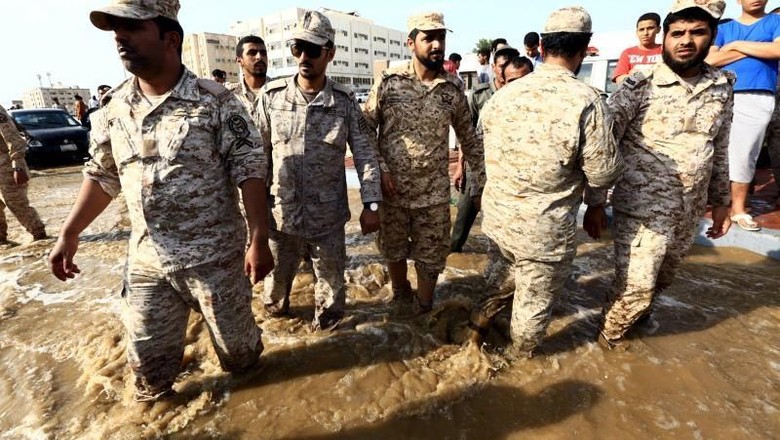Banjir Landa Jeddah, Arab Saudi ! banyak sektor terganggu !