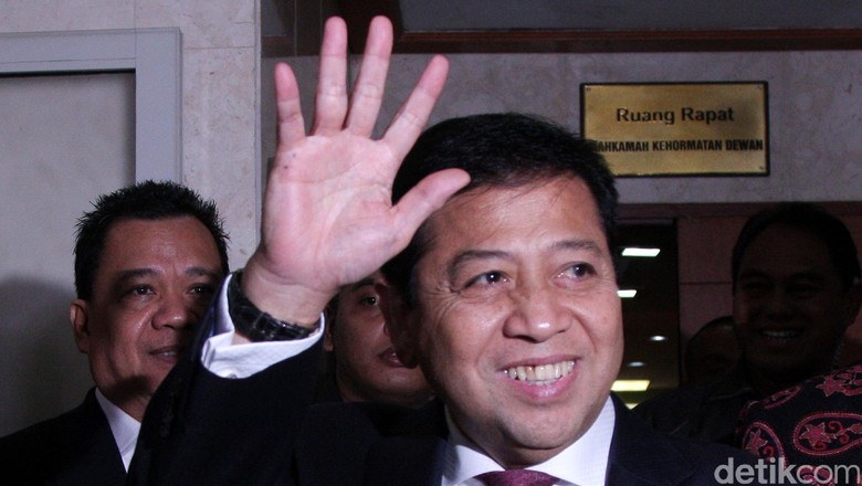 Setya Novanto Mundur