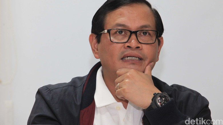 Seskab: Ahok Tak Perlu Izin Menteri Susi untuk Reklamasi Pantura Jakarta !
