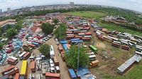Ini Penampakan dari Udara Ratusan Metromini yang Dikandangkan Dishub DKI