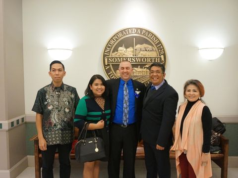 Pembacaan Ikrar Setia Pelantikan Wali Kota Somersworth AS Gunakan Bahasa Indonesia