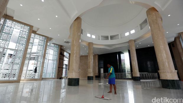 Melihat Lebih Dekat Masjid Fatahillah di Balai Kota yang Dibangun Ahok