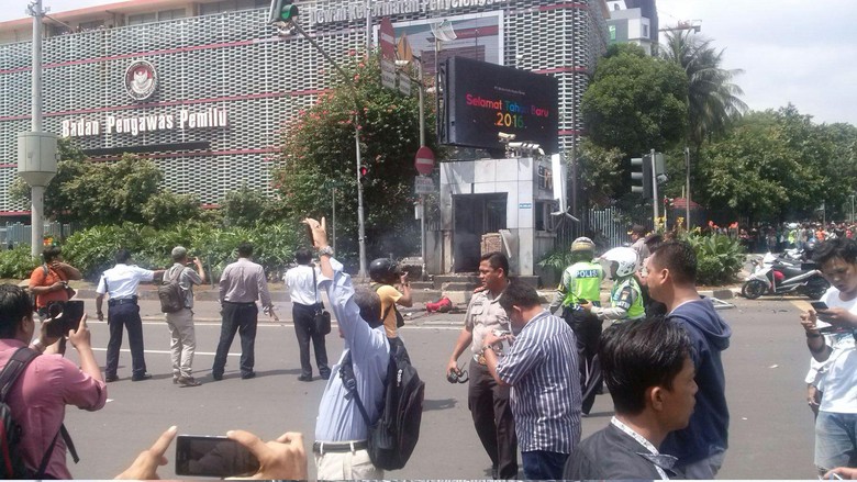 JAKARTA DI SERANG TERORIS!!!!