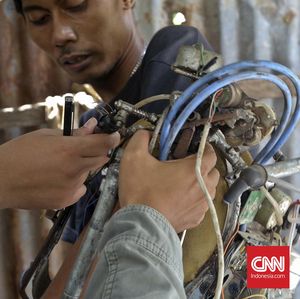 Tawan Gerakan Tangan Mekanis dengan 'Berbohong'