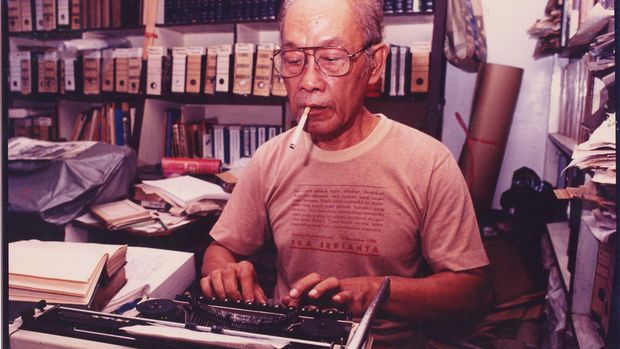 Menelisik Sejarah Kelam Indonesia dari Kacamata Pramoedya Ananta Toer.