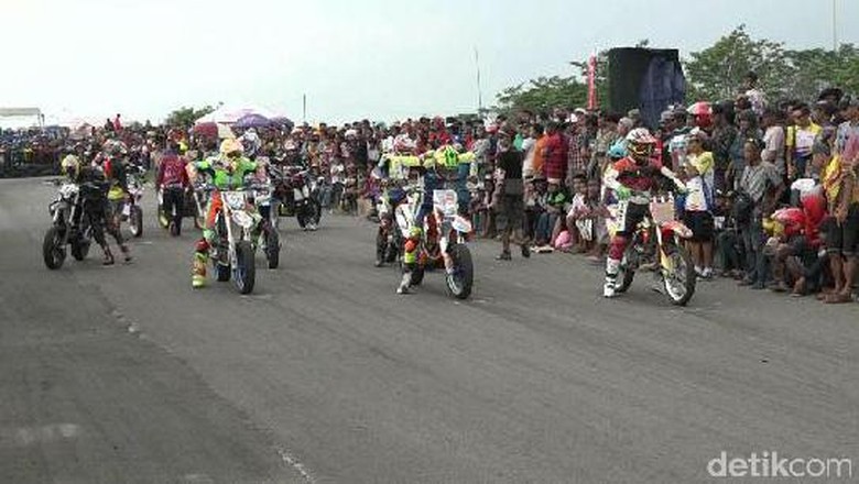 PARAH!!! Kejuaraan Supermoto di Sidoarjo Renggut 2 Nyawa