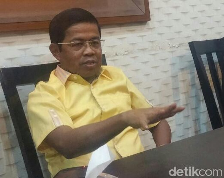 golkar mungkin akan mengusung ahok, PDIP gigit jari?