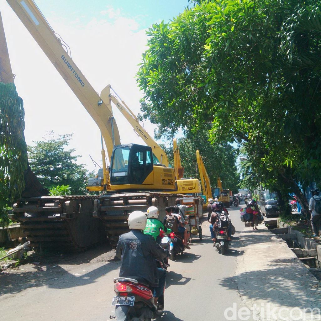 Jelang Penertiban Kalijodo, 10 Bekhoe Parkir di Belakang Kafe Daeng Aziz