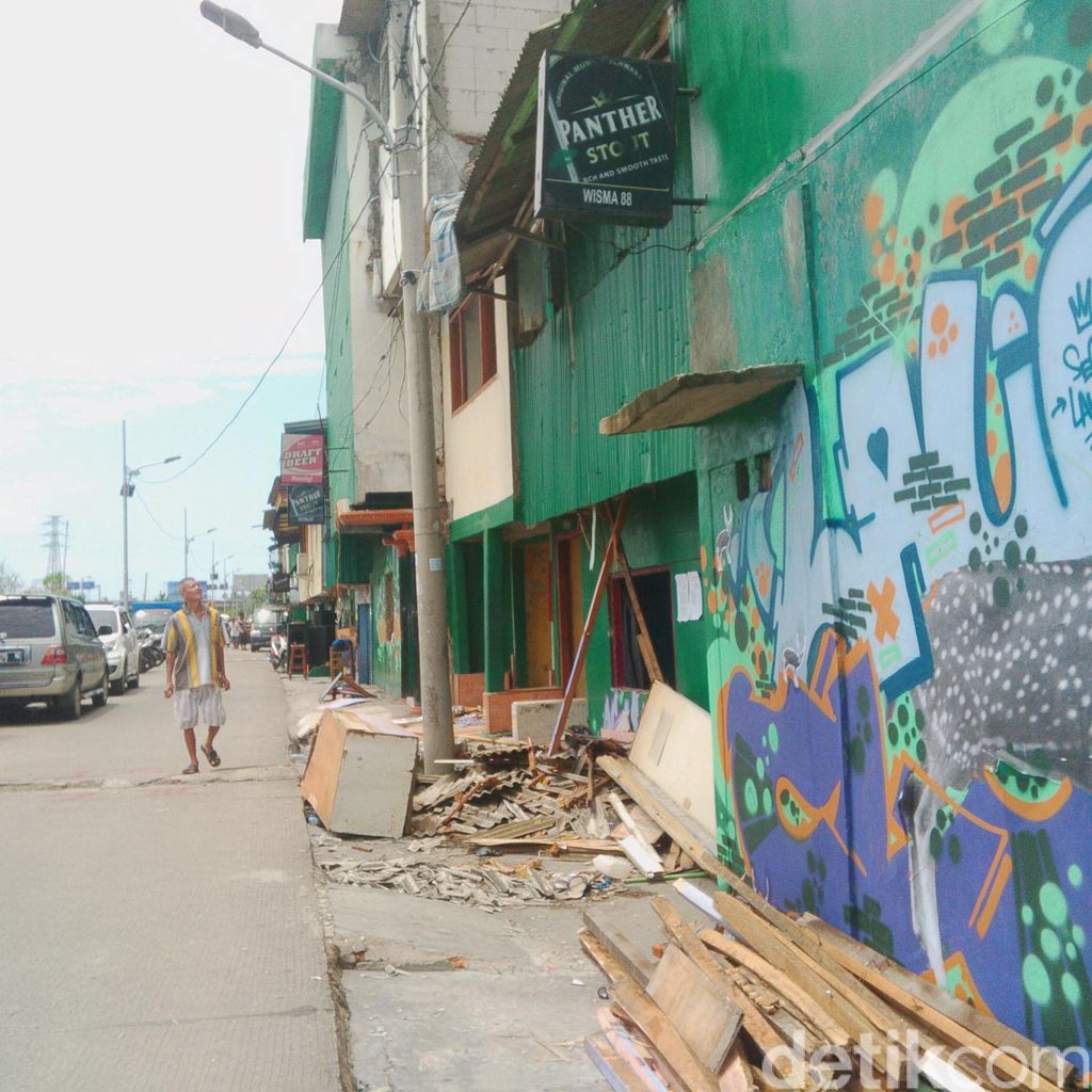 Jelang Penertiban Kalijodo, 10 Bekhoe Parkir di Belakang Kafe Daeng Aziz