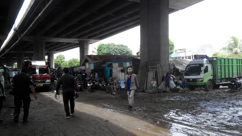 Ahok: Enak aja Lo duduk di Tanah Gue, Kolong Tol Pluit kita Bongkar hari ini juga