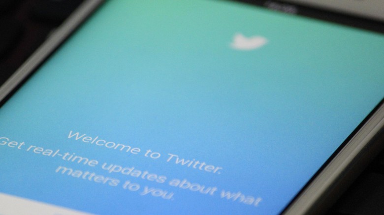 Mahasiswa ini Diciduk Bareskrim karena Maki Menpora dengan Kata Kotor di Twitter