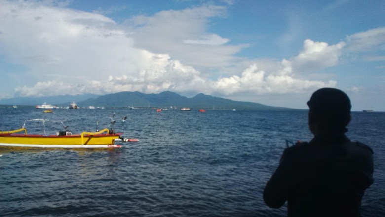 KM Ravelia 2 tenggelam di Selat Bali diduga penuh penumpang