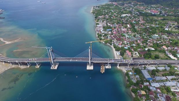 Jembatan Terpanjang di Indonesia Timur Diuji 