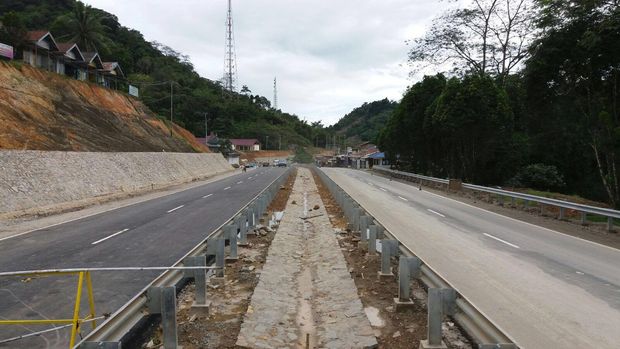 Begini Perkembangan Proyek Jalan Perbatasan RI-Malaysia