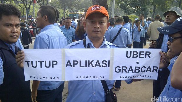 &#91;Voting&#93; Ahok: Kami Akan JEBAK dan KANDANGKAN Taksi Online