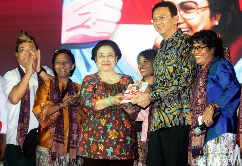 Alhamdulillah ... Ibu Risma mulai Diperkenalkan ke Publik Jakarta, buat Lawan Ahok!