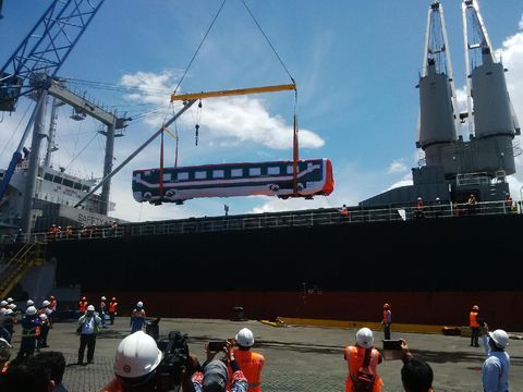 Kereta Made in Madiun Mulai Beroperasi di Bangladesh, Ini Penampakannya